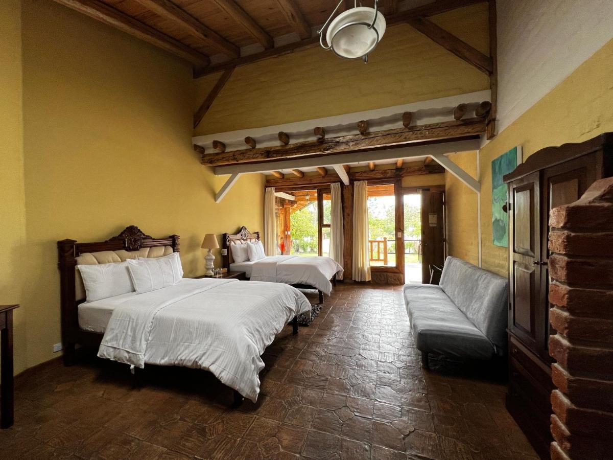 Hacienda Jimenita Wildlife Reserve Puembo Extérieur photo