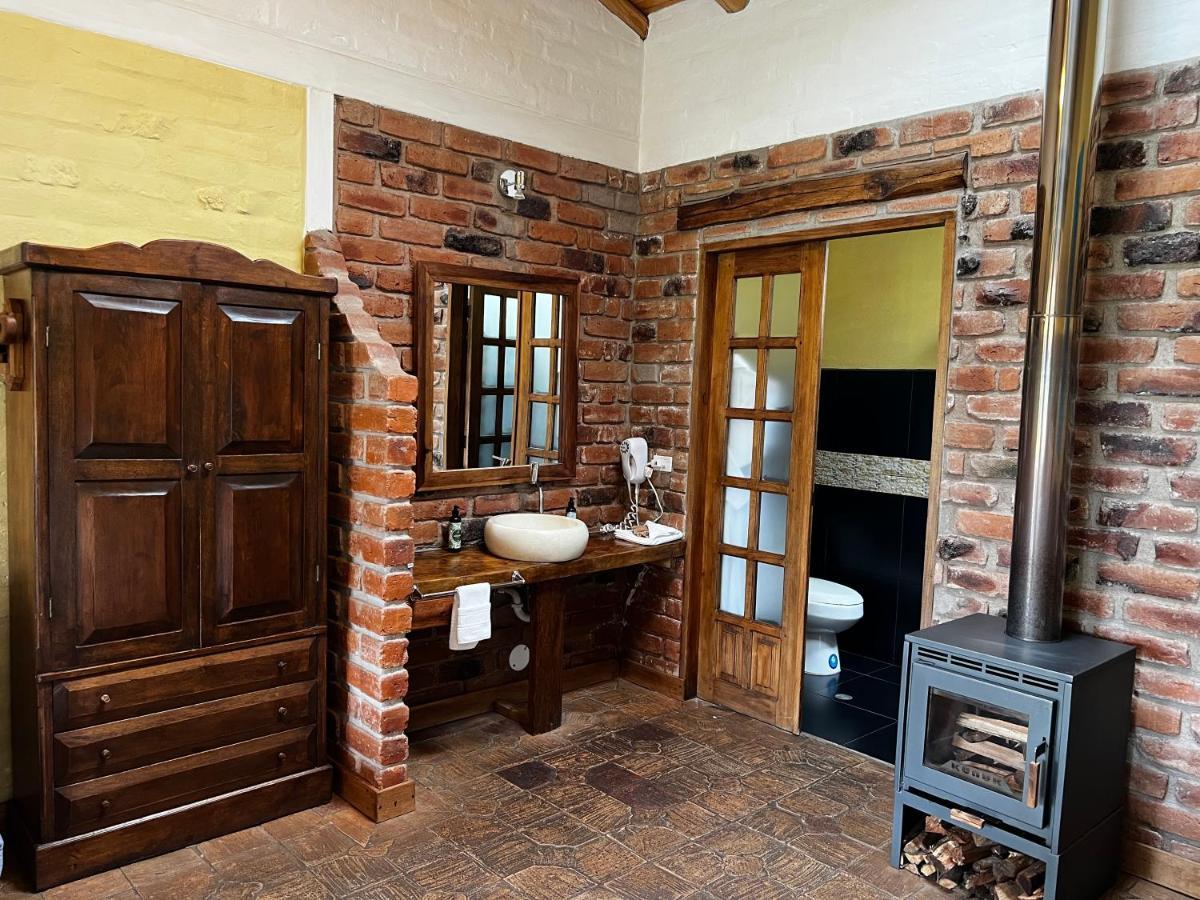 Hacienda Jimenita Wildlife Reserve Puembo Extérieur photo